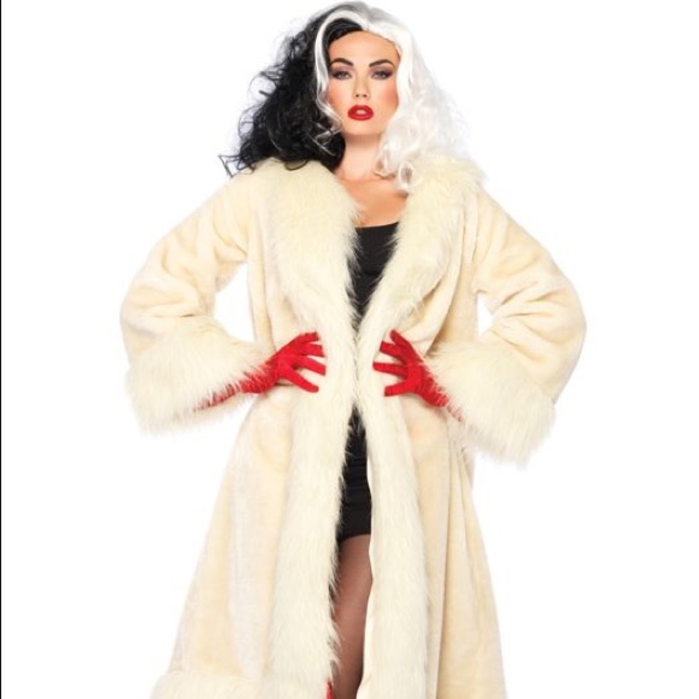 EUC Sz M/L Disney Cruella de Vil faux fur coat